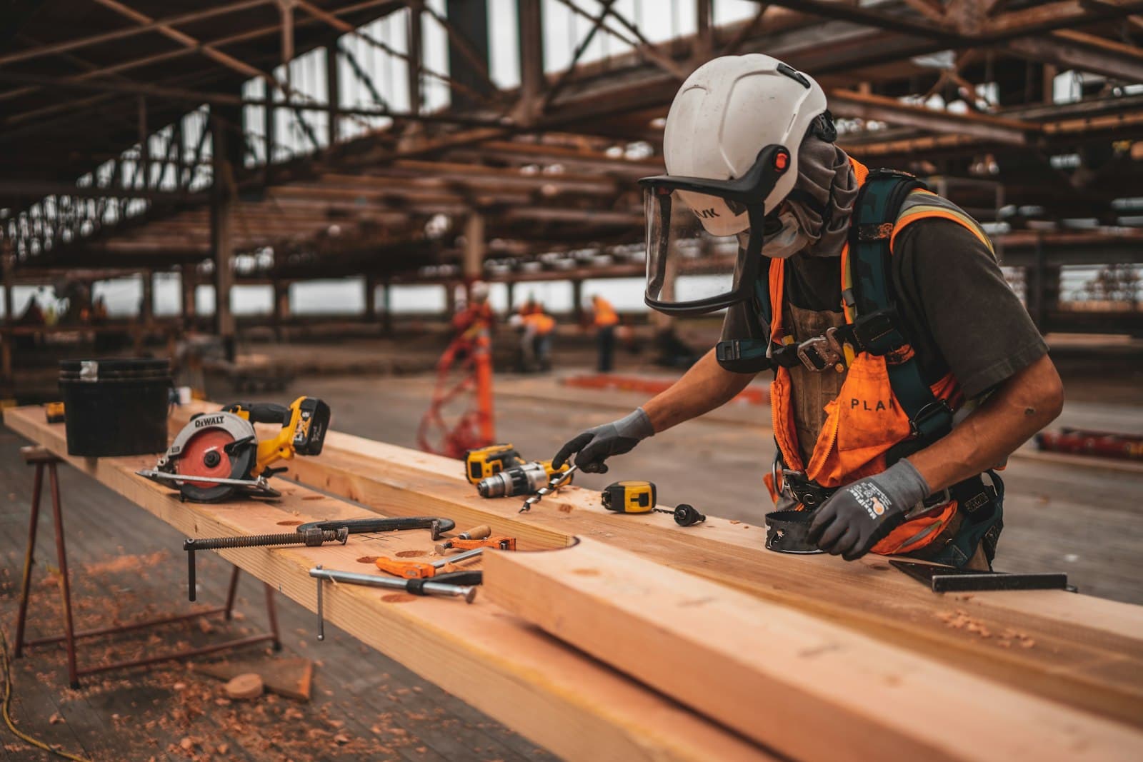 Stretcher / nailer